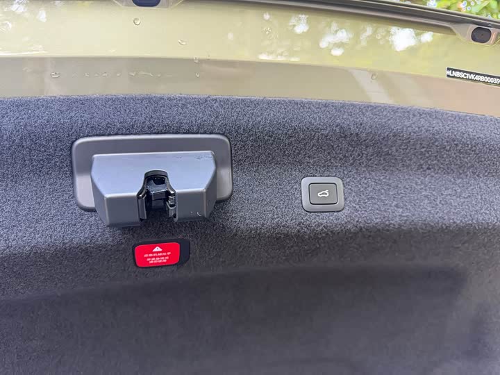 Фото 12 - Xiaomi SU7