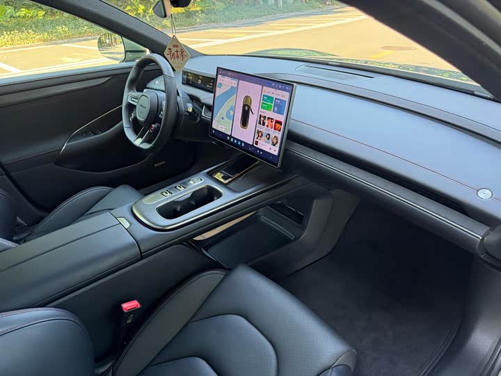 Фото 25 - Xiaomi SU7