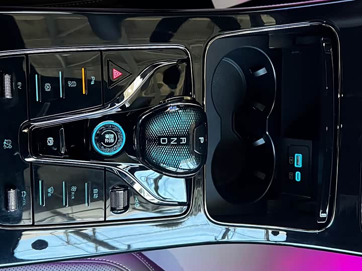 Фото 28 - BYD Han