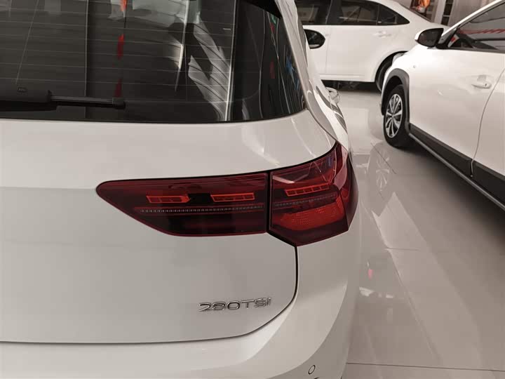 Фото 8 - Volkswagen Golf