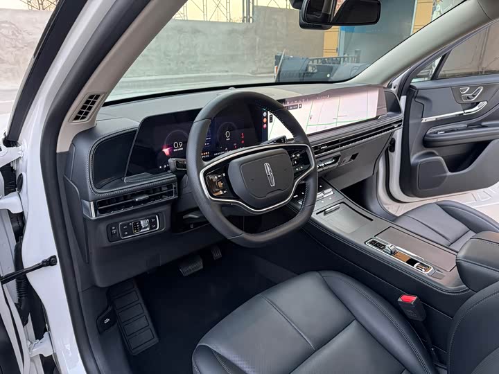 Фото 4 - Lincoln Corsair