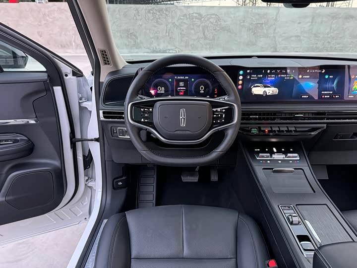 Фото 9 - Lincoln Corsair