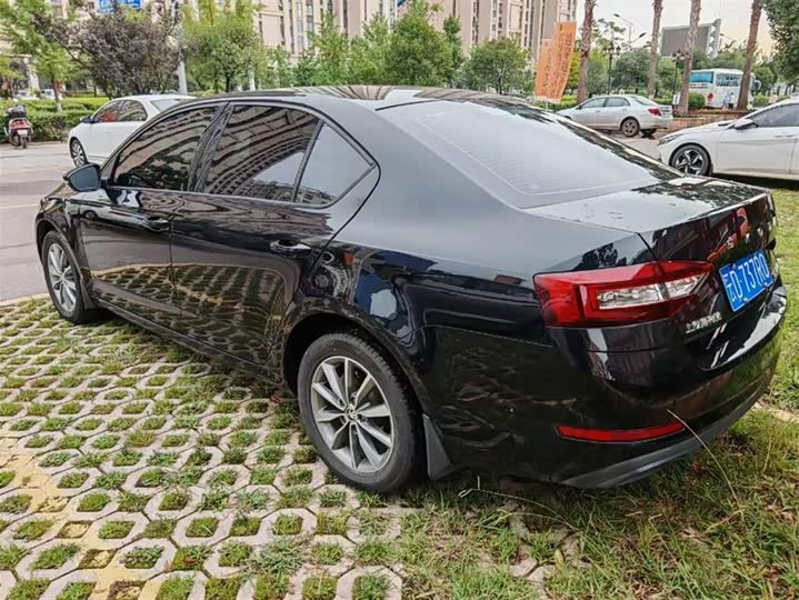 Фото 6 - Skoda Octavia Pro