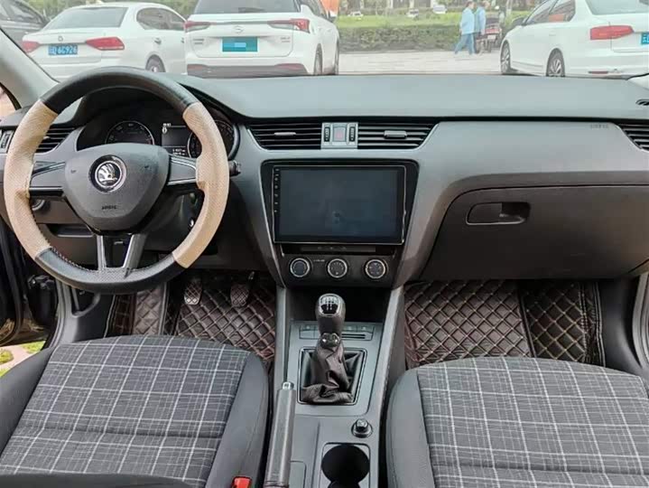 Фото 7 - Skoda Octavia Pro