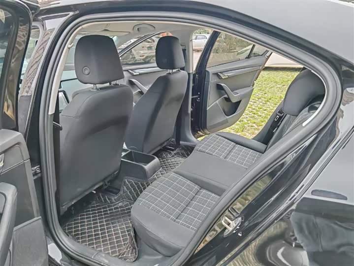 Фото 9 - Skoda Octavia Pro