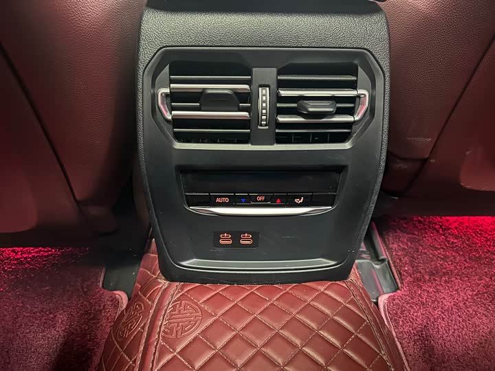 Фото 13 - BMW i3