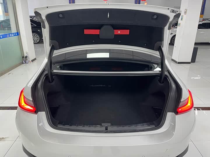 Фото 14 - BMW i3