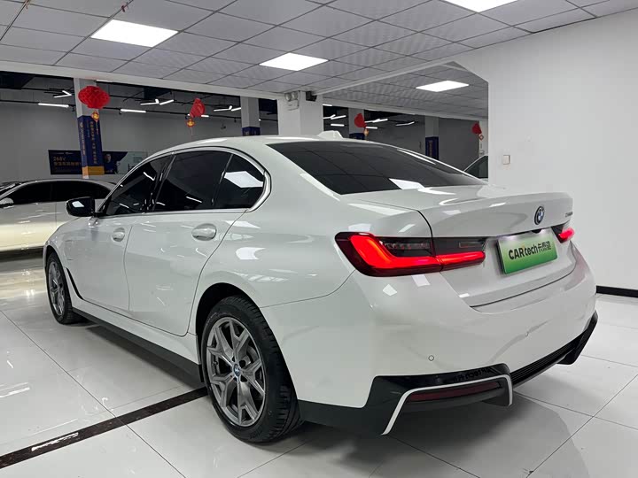 Фото 15 - BMW i3