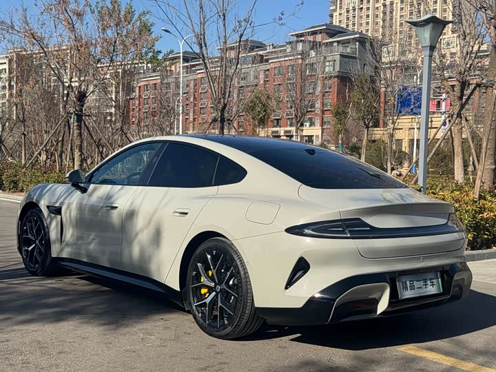 Фото 16 - Xiaomi SU7