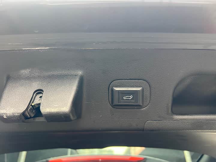 Фото 16 - Hyundai Santa Fe