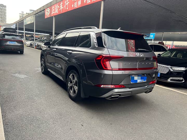 Фото 19 - Hyundai Santa Fe