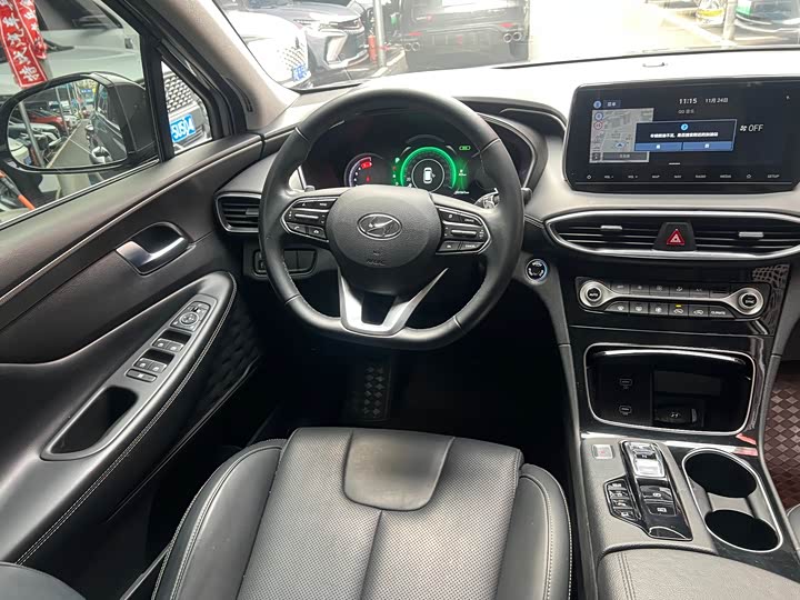 Фото 4 - Hyundai Santa Fe