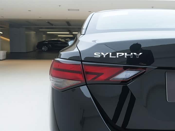 Фото 10 - Nissan Sylphy