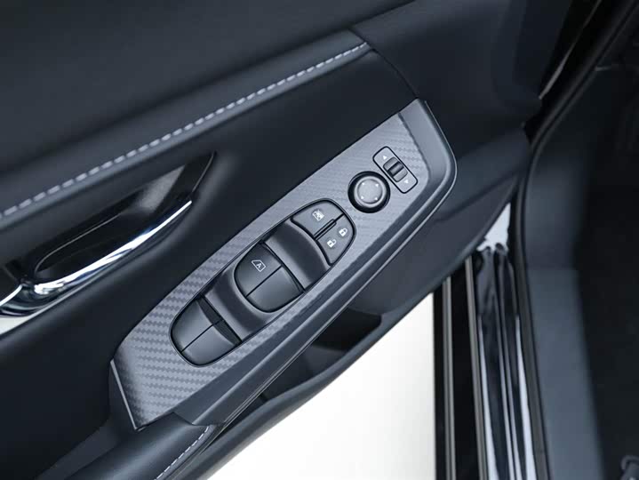 Фото 14 - Nissan Sylphy