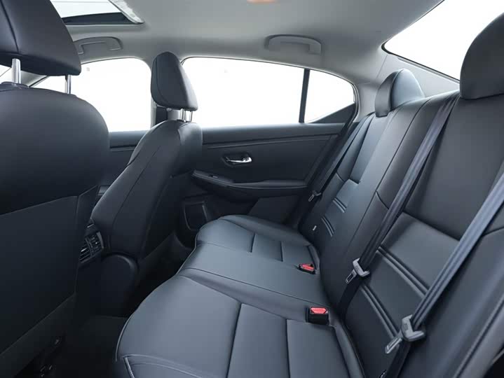 Фото 17 - Nissan Sylphy