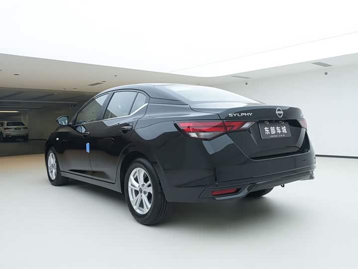 Фото 5 - Nissan Sylphy