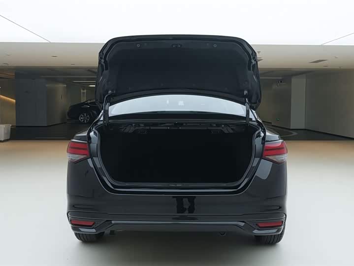 Фото 8 - Nissan Sylphy