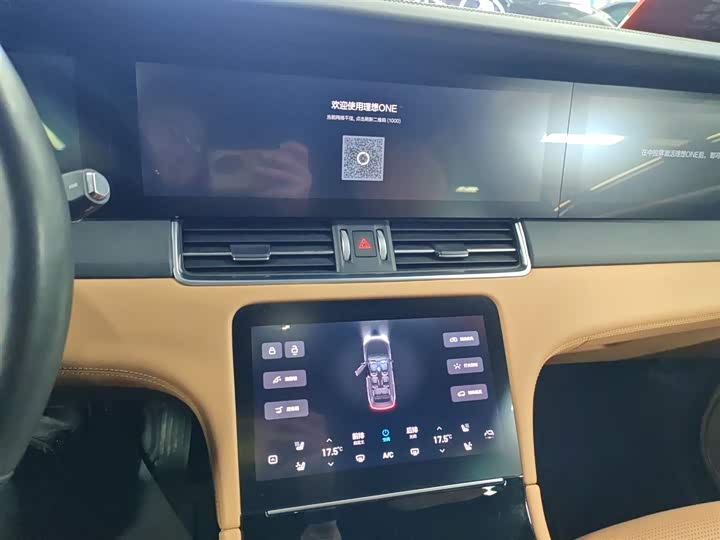 Фото 13 - LiXiang One