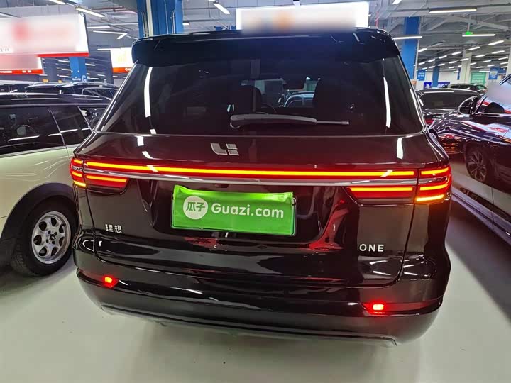 Фото 6 - LiXiang One