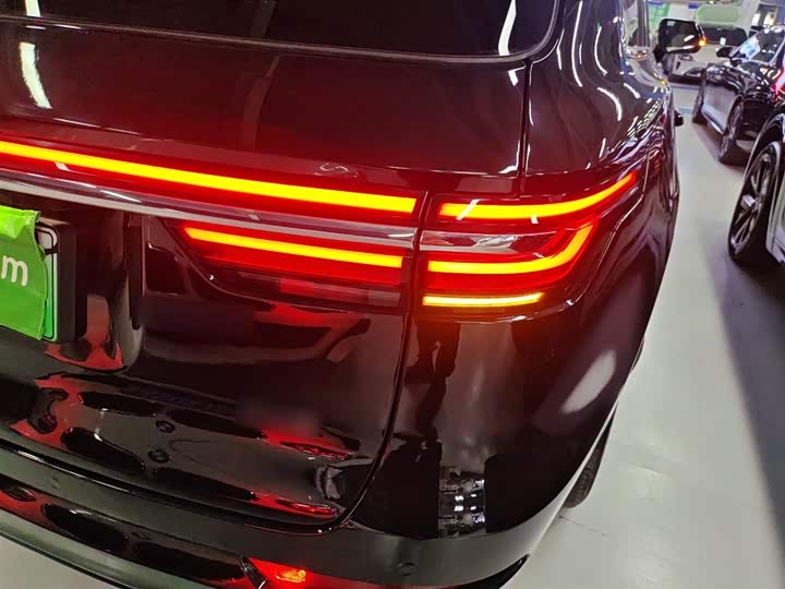 Фото 8 - LiXiang One