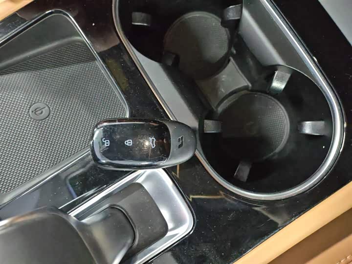 Фото 9 - LiXiang One