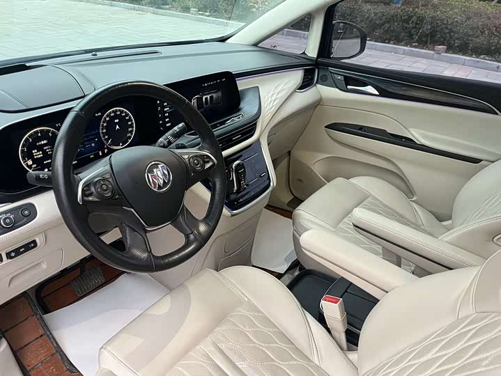 Фото 7 - Buick GL8 ES