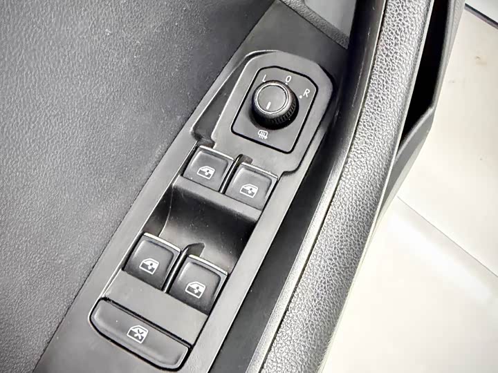 Фото 11 - Skoda Karoq