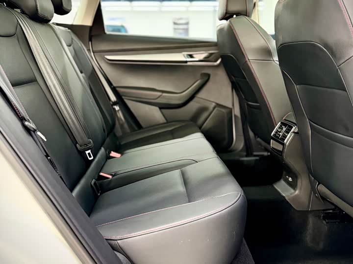 Фото 21 - Skoda Karoq