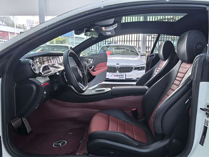 Фото 7 - Mercedes-Benz E-Class