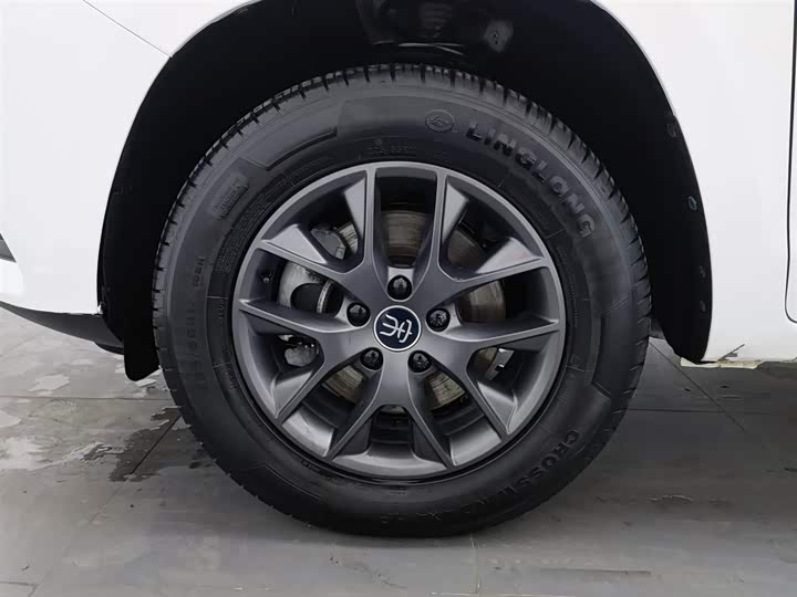 Фото 17 - BYD Song