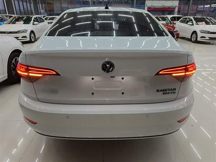 Фото 6 - Volkswagen Sagitar L