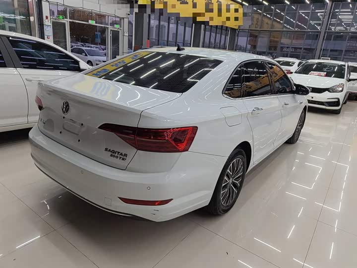 Фото 7 - Volkswagen Sagitar L