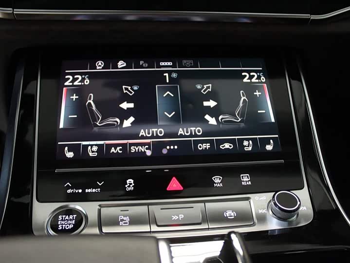 Фото 11 - Audi Q7