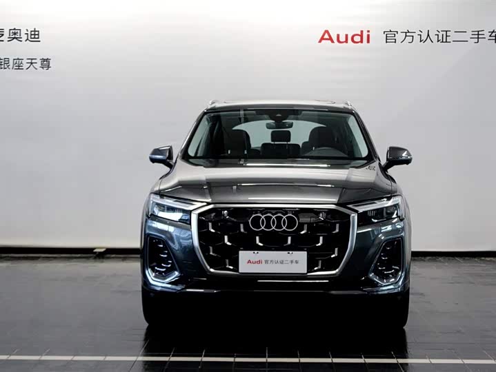 Фото 2 - Audi Q7