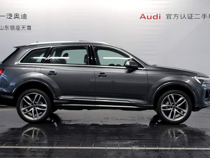 Фото 3 - Audi Q7