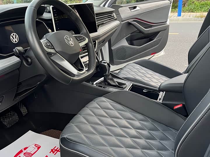 Фото 9 - Volkswagen Sagitar L