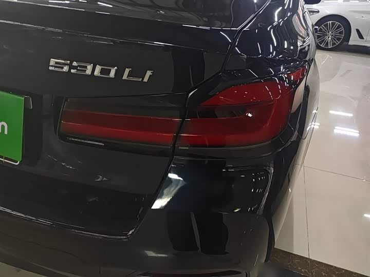 Фото 8 - BMW 5 Series