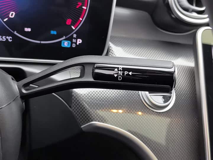 Фото 13 - Mercedes-Benz C-Class