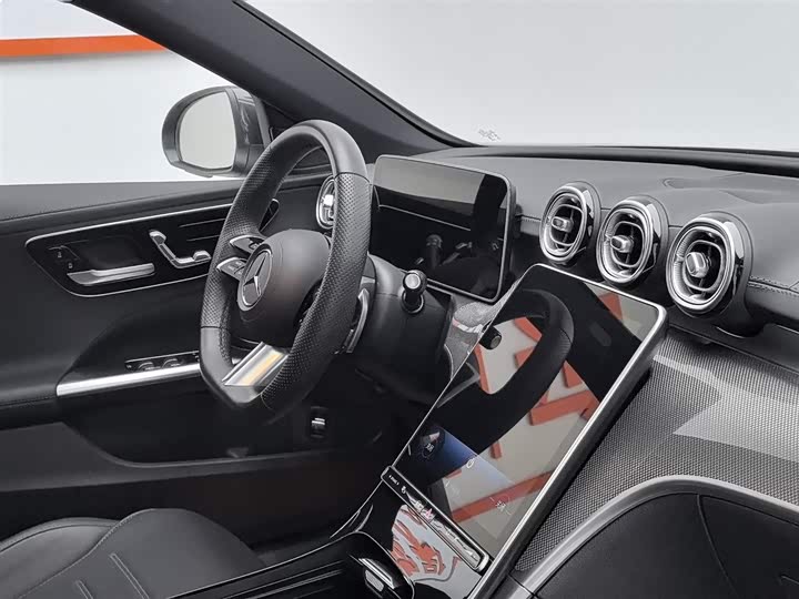 Фото 22 - Mercedes-Benz C-Class