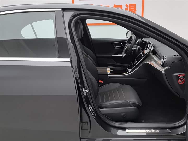 Фото 23 - Mercedes-Benz C-Class