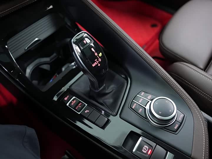 Фото 12 - BMW X2