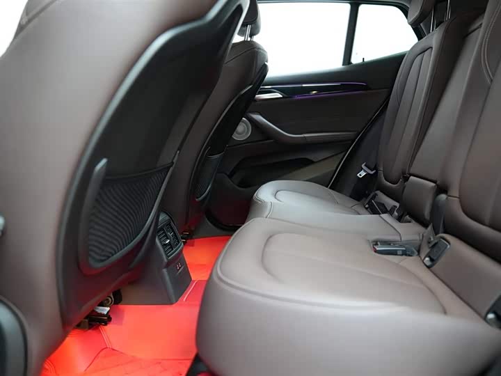 Фото 14 - BMW X2