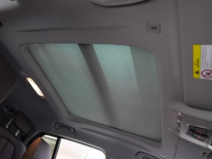 Фото 19 - BMW X2