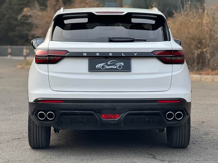 Фото 14 - Geely Coolray