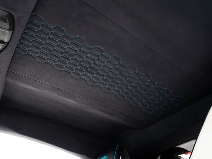 Фото 19 - Lamborghini Revuelto