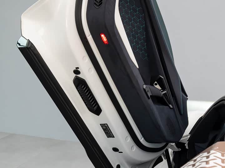 Фото 7 - Lamborghini Revuelto