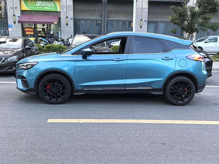 Фото 4 - Geely Emgrand GS