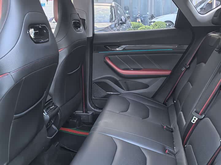 Фото 8 - Geely Emgrand GS