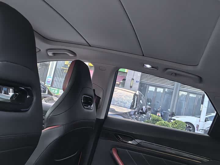 Фото 9 - Geely Emgrand GS