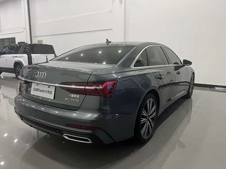 Фото 13 - Audi A6L